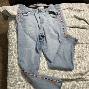 Stretchy skinny jeans from Knox rose